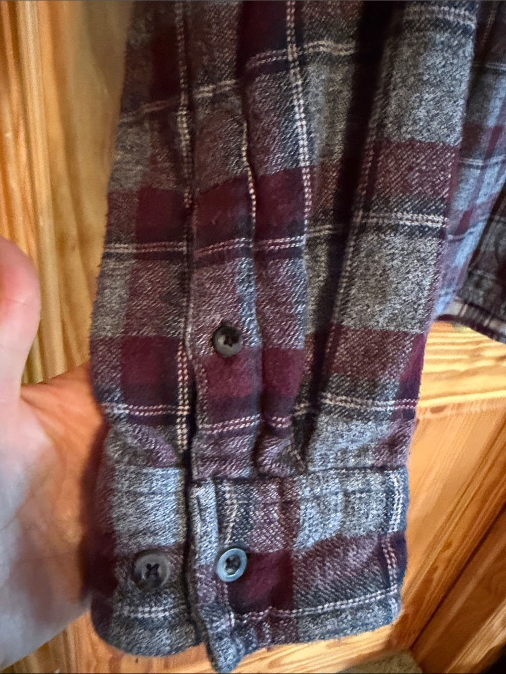 Men's Zip-Front Plaid Shirt Jacket in Gray and Burgundy - Picture 4 of 7